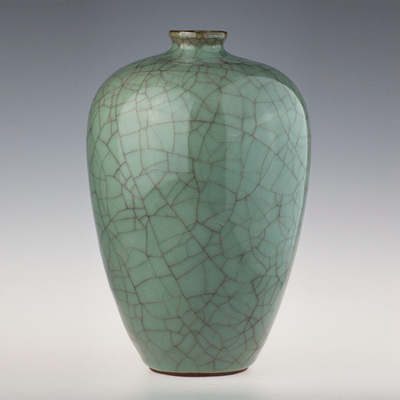 叶国珍南宋官窑作品&mdash;&mdash;梅瓶