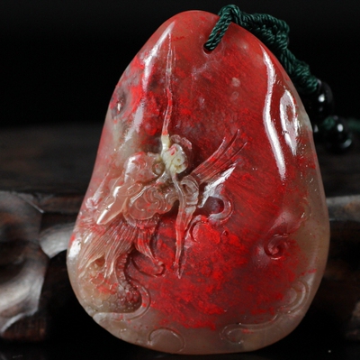 精品昌化玻璃冻鸡血石挂件【祥龙献瑞】