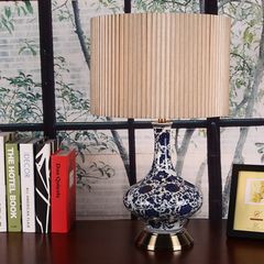 新古典中式装饰台灯卧室床头灯 创意个性缠枝莲青花陶瓷台灯客厅