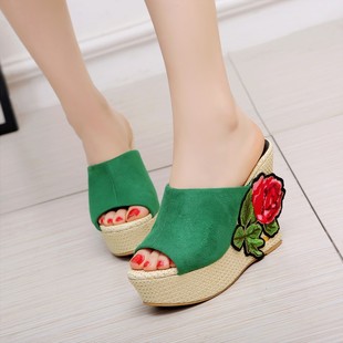 gucci綠紅綠拖鞋 綠色女鞋超高跟坡跟拖鞋民族風花朵小碼涼拖大碼拖鞋 33 40 XCYR 拖鞋