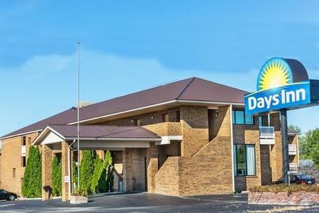 哈罗兹堡戴斯酒店