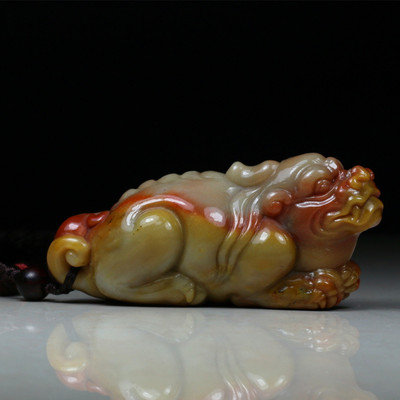 罕见品种石寿山彩虹旗降-精美《瑞兽纳福把件》