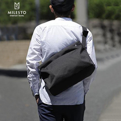 MILESTO 日本轻奢潮牌纯色帆布尼龙 男女士斜跨后背包11寸电脑包