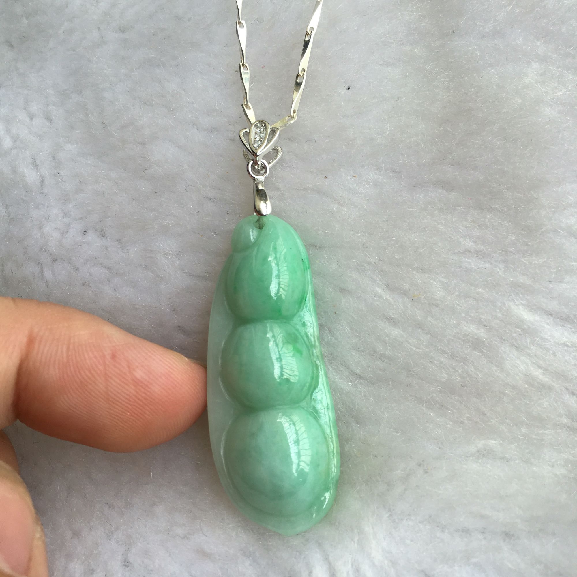 满绿翡翠富贵豆吊坠四季豆项坠荷兰豆挂坠豆子玉坠玉佩 a货证书