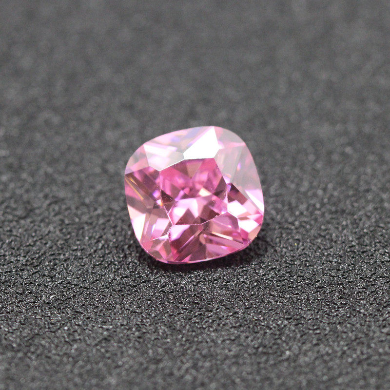 粉红瑞士钻石裸钻批发方形粉钻锆石裸石戒面戒指吊坠两用款胖正方