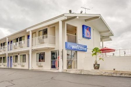 波特兰中央 6 号汽车旅馆