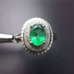 0.85ct天然祖母绿戒指 18k真金真钻镶嵌天然祖母绿 彩宝戒指