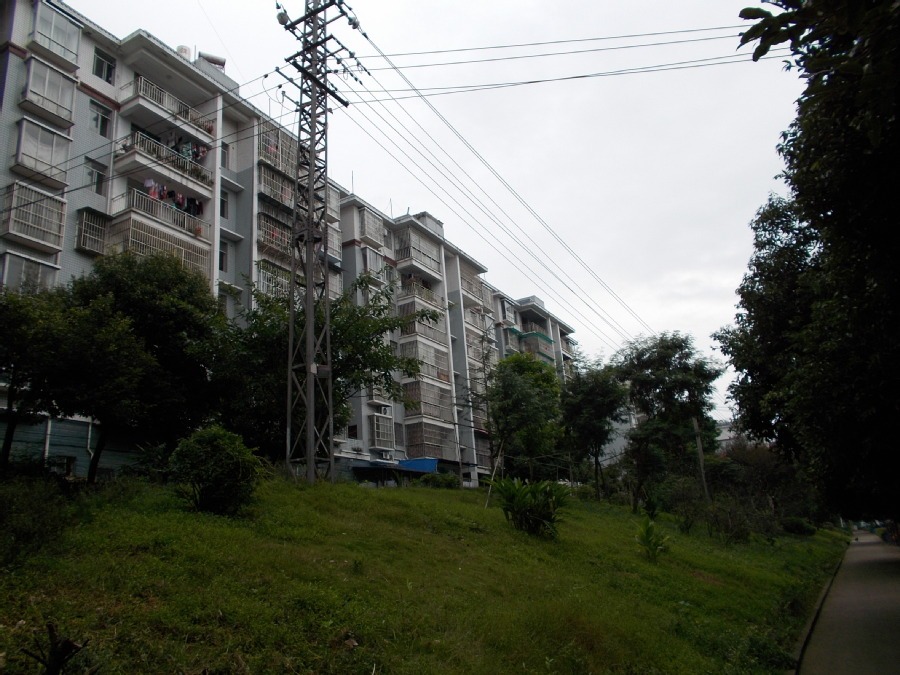 【变卖】水富县云富街道办坝尾槽迎宾小区b4-2幢7-2号住房