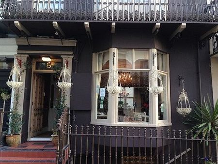 Brighton Marina House Hotel - B&B