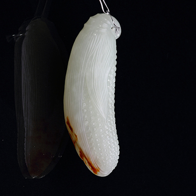 省级玉雕大师丁功博作品 新疆和田籽料带皮 玉米 38.69g