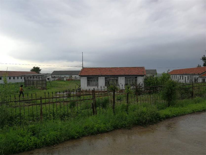 吉林省通化市柳河县圣水镇永兴村原永兴小学厂房(面积1065平方米)