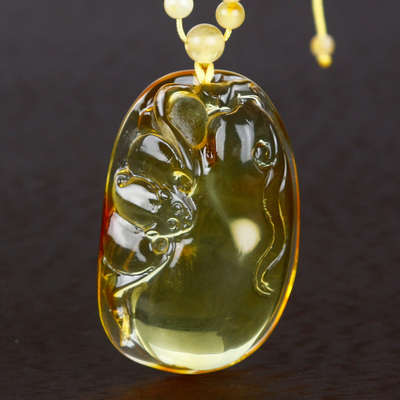 【绝当】经典天然黄珀花雕挂件 15.62(含链)66# 哈密永和典当