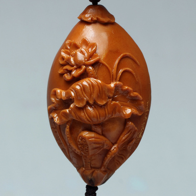 苏州核雕名家四花核《鱼戏莲花》2.2x3.