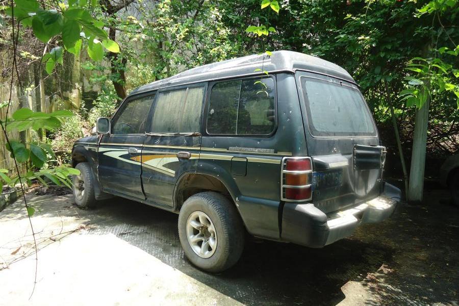 【第一次拍卖】粤hk0983号金徽牌中型越野客车