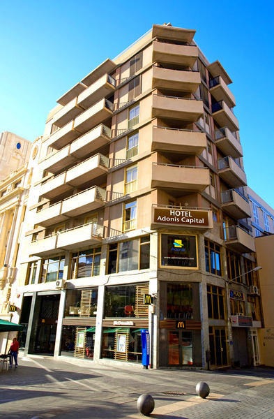 阿多尼斯资本酒店
