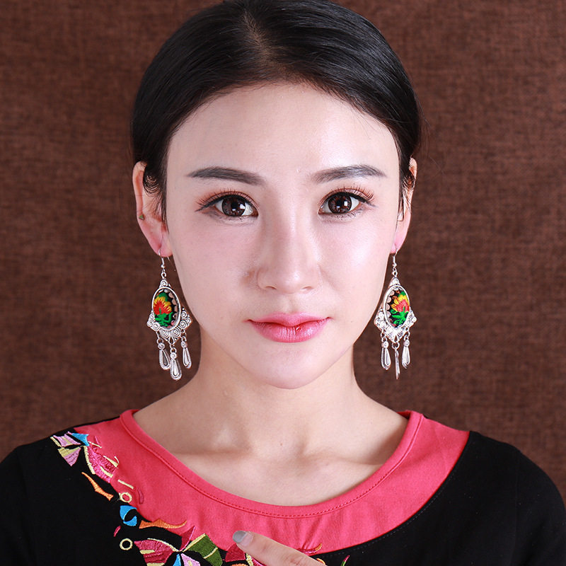民族风复古苗族苗银耳环女刺绣花耳坠演出耳饰品中国风夸张大吊坠