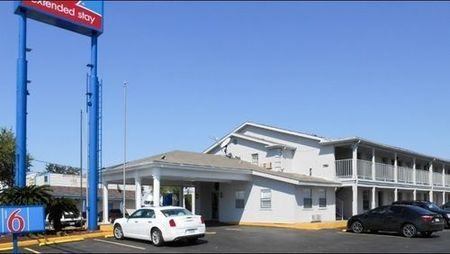 圣安东尼奥 6 号开放式公寓酒店