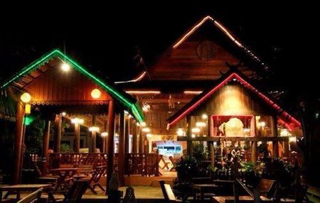 吉拉湾酒店