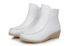 冬季护士鞋白色棉鞋舒适冬天加绒短靴防滑坡跟牛筋底侧拉链女靴子