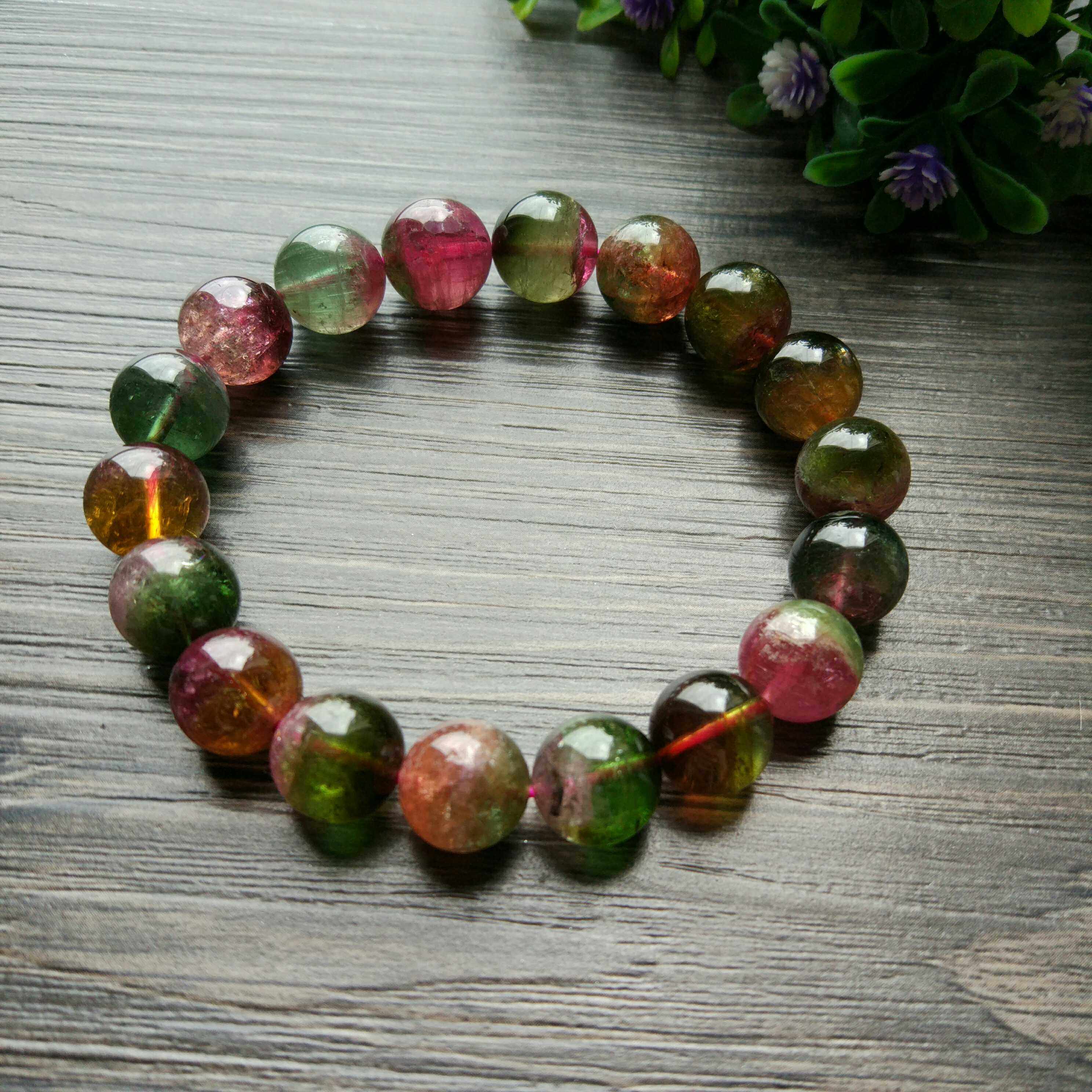 碧玺手链(碧玺手链的功效与作用佩戴禁忌)