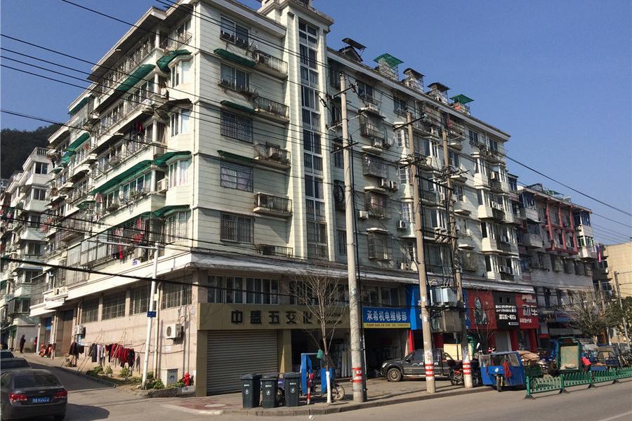 【第一次拍卖】建德市新安江街道白沙路240号非住宅房地产