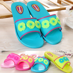 新款夏季可爱甜美花朵一字沙滩鞋 居家浴室内塑料防滑厚底凉拖鞋
