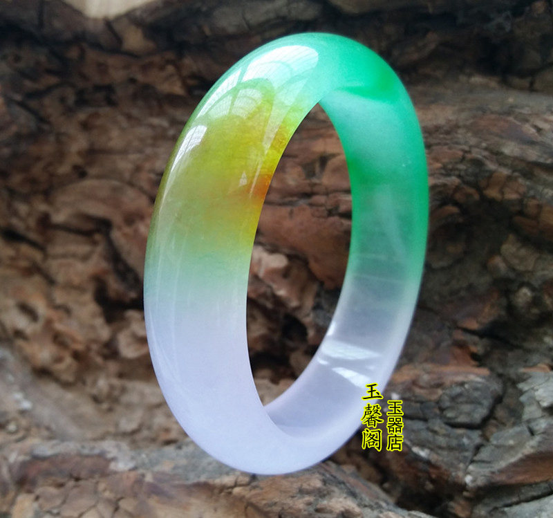 石英岩手镯什么样(石英岩手镯对身体好吗)