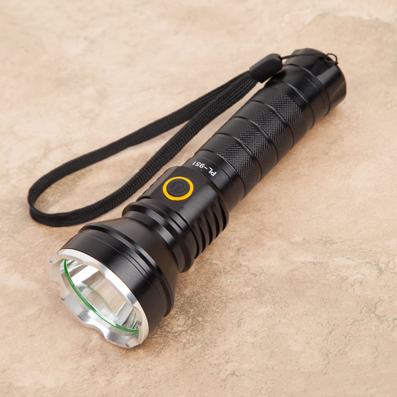 大功率T6强光手电筒26650可充电远射家用户外防水LED探照灯包邮