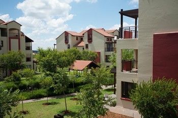 奥克罗地产奥克兰开放式公寓酒店