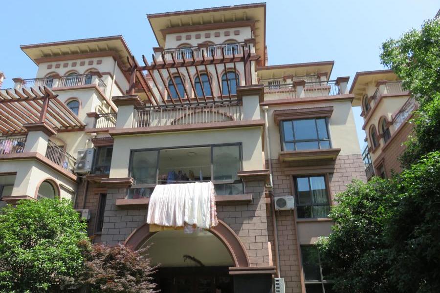 【第三次拍卖】盛泽镇西二环路皇家领誉花园8幢-101的房地产