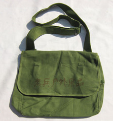 正品 库存经典 绿挎包 户外单肩包绿挂包 实用平衡水壶披挂装备