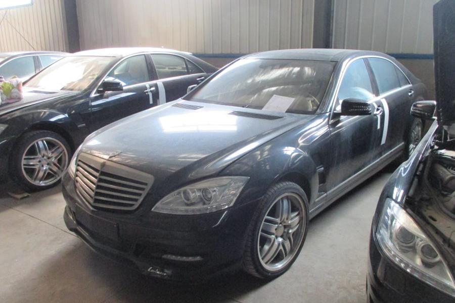 【第二次】大连海关罚没劳伦士轿车s500l