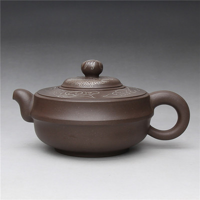 《双鱼乐云壶》研究员级高级工艺师杨勤芳制550cc