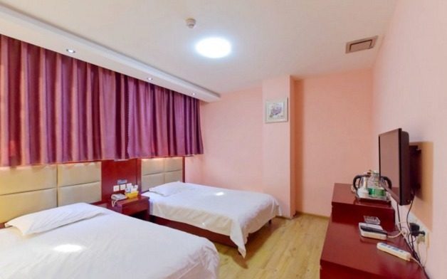 热销萍水相逢_oyo 915051 萍水相逢酒店标准双床房优惠券