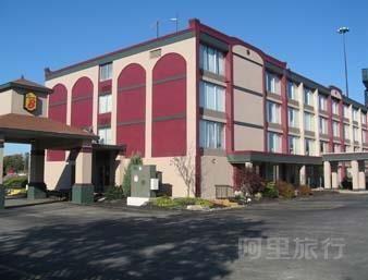 伊利/I-90 速 8 酒店
