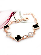 Full of decorating your four-leaf clover bracelet female Korean sweet fashion jewelry jewelry birthday gift for girlfriend