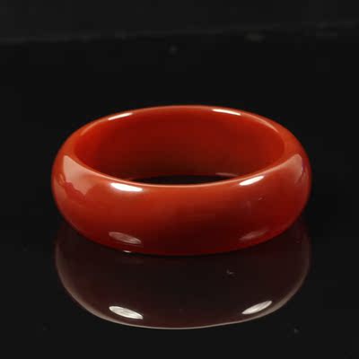顶级南红玛瑙手镯64.70克 内径58mm