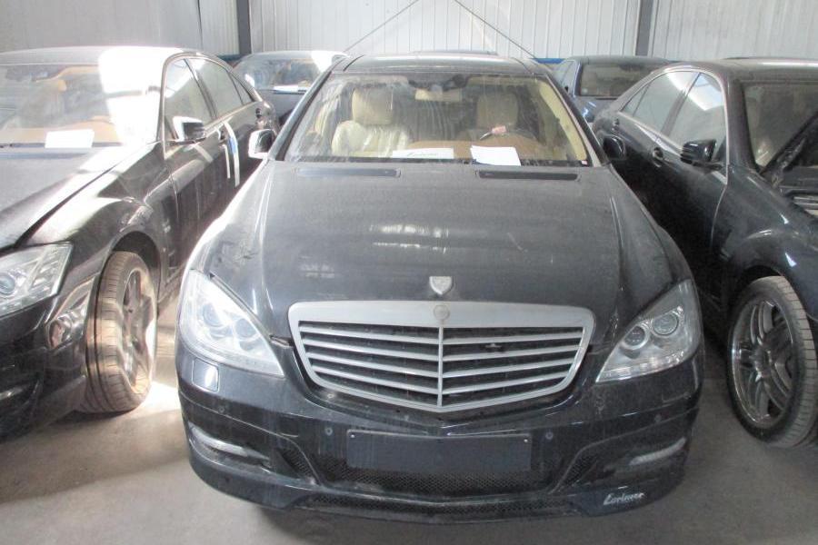 【第三次】大连海关罚没劳伦士轿车s500l