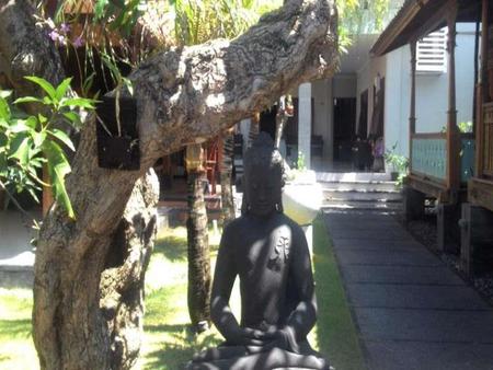 巴厘岛拉巴斯塔捷鹏旅馆