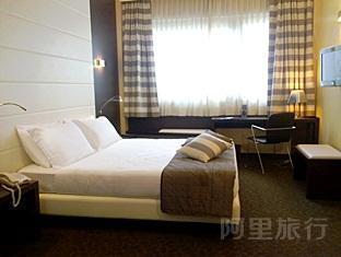 贝加莫机场美居旅馆