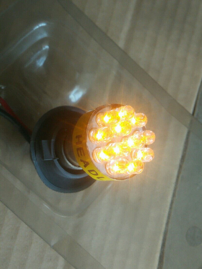 LED汽车转向灯 刹车灯 行车灯LED尾灯泡