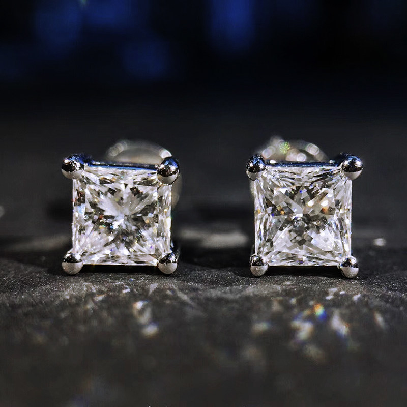 55/0.51克拉颜色f/g净度vs2/si118k金钻石耳钉