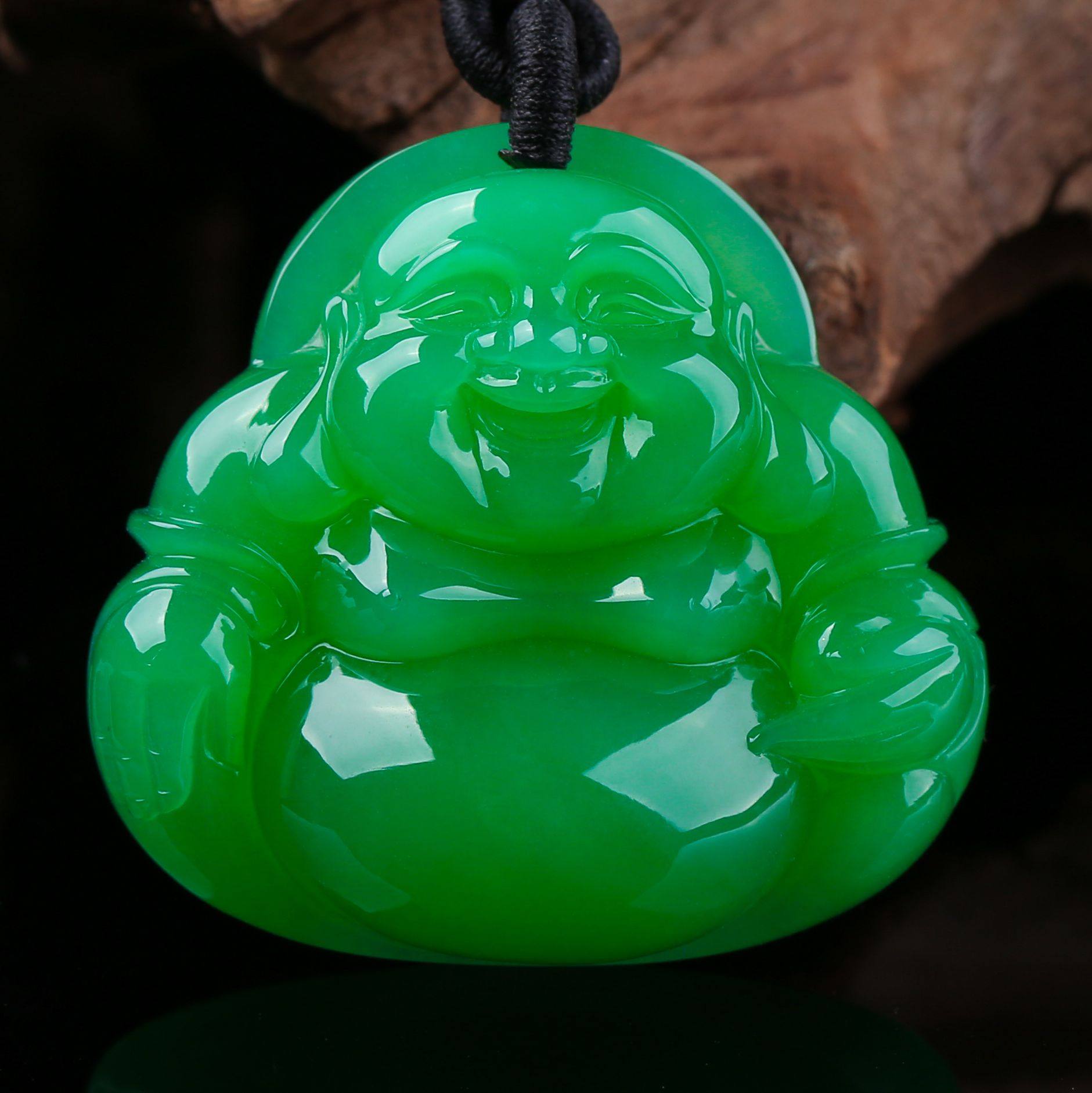 [收藏级 ] 老坑翡翠a货 阳绿佛公 吊坠 16.80g