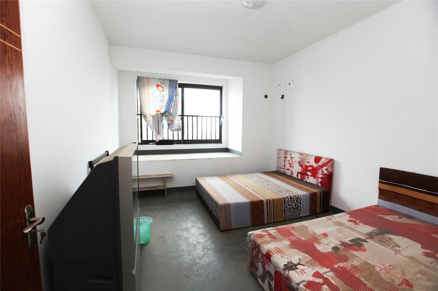 【第一次拍卖】暨阳街道鸿盛名邸8幢2单元1602室房产 可贷款可贷款