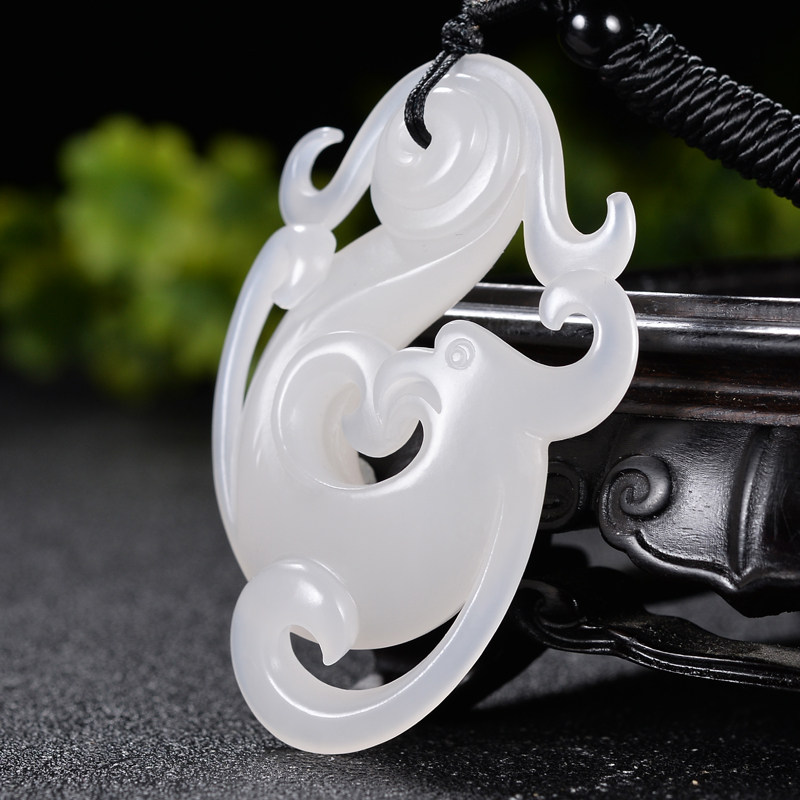 【羊脂玉 仿古】和田玉镂空精雕仿古凤挂件 22.361克