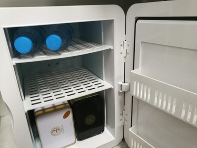 Re:请问真实评测英得尔车载冰箱T20R怎么样呢??入手使用对比英得尔车载冰箱T20R好 ..