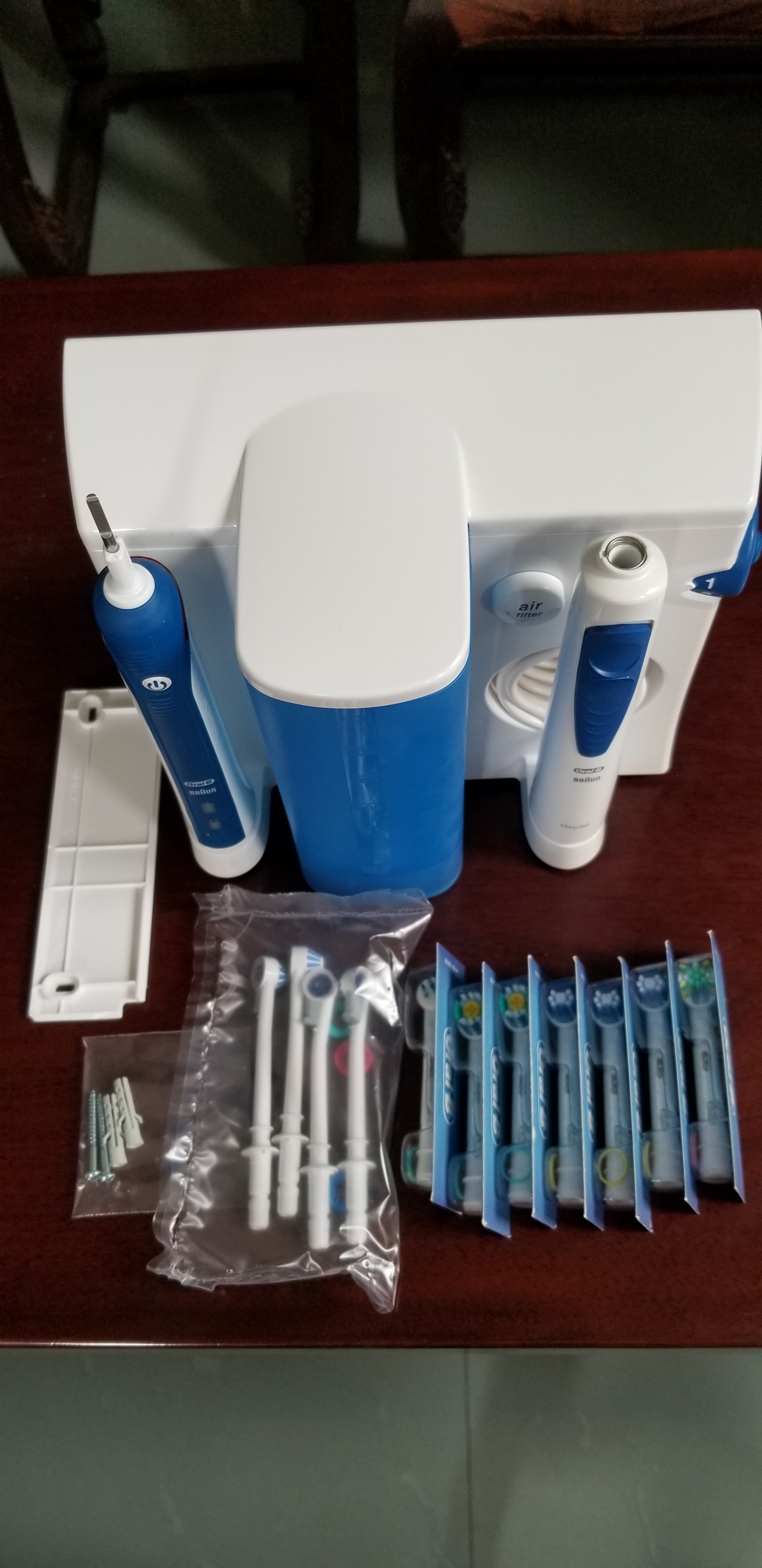 博朗欧乐b/oral-b电动牙刷 oc20口腔护理中心 水牙线冲牙器好不好?