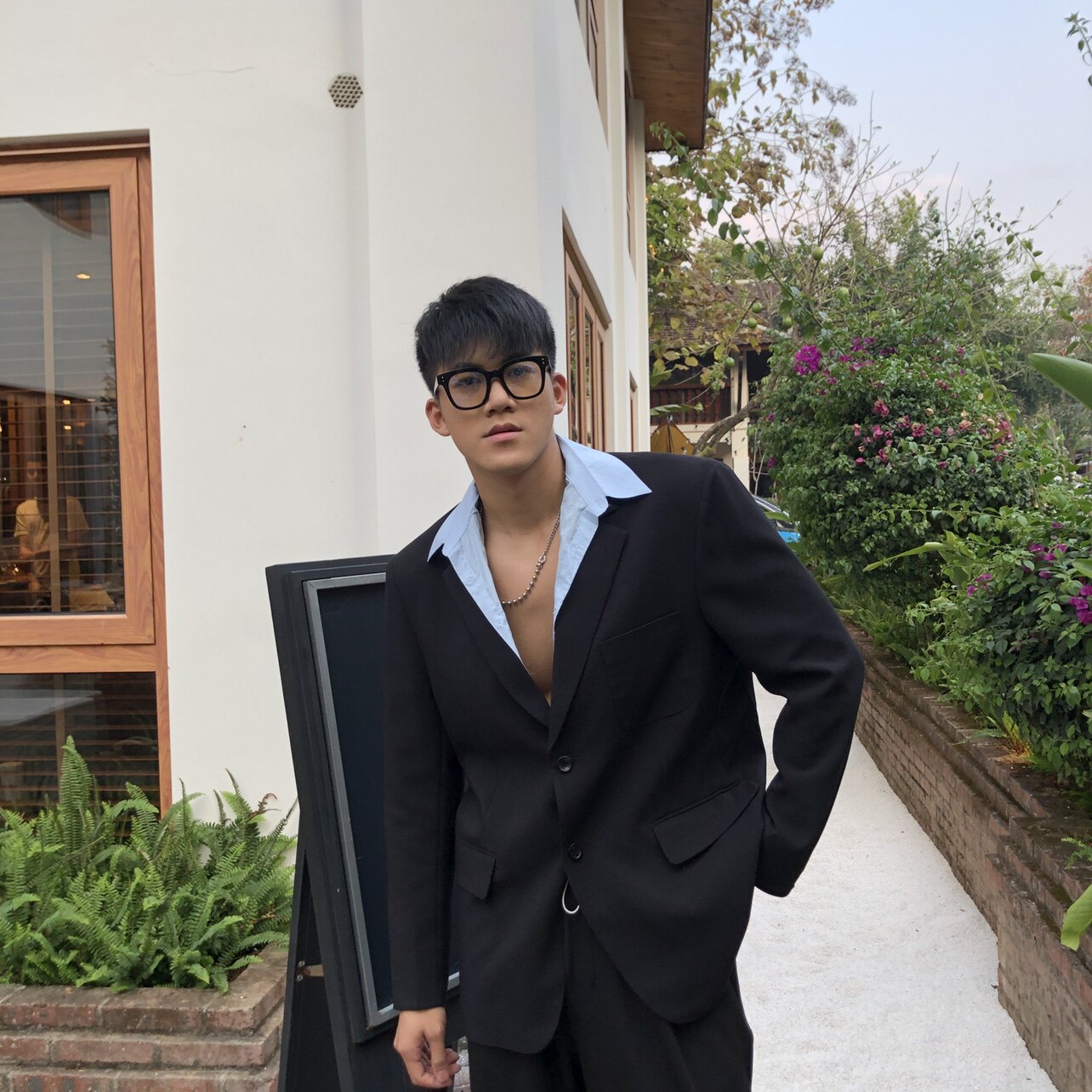 光膀子哥2021春夏新款 简约宽松网红ins假两件休闲西装外套西服男