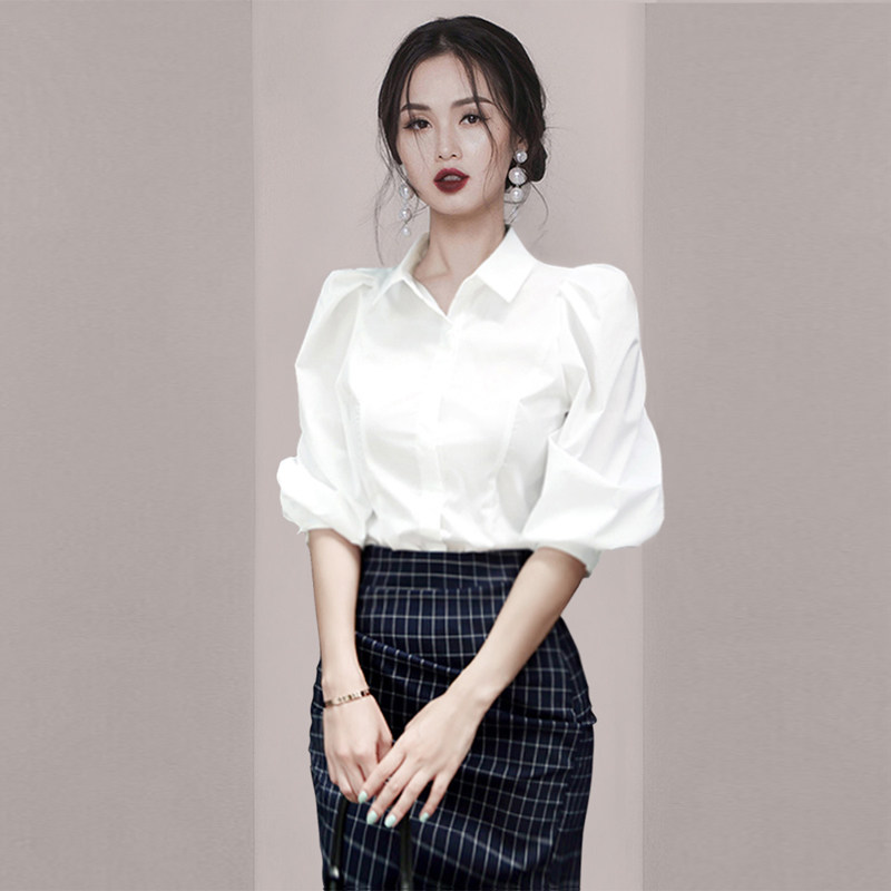 白色泡泡袖职业衬衫设计感2021秋冬新款女装时尚减龄高端洋气小衫