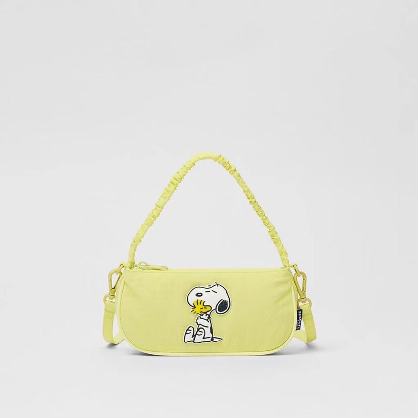 女包/男包女士包袋更新时间:2022年01月03日史努比单肩手提斜跨包卡通